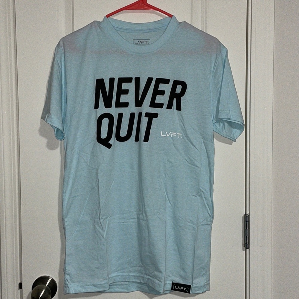 Baby blue “Never Quit LVFT” Live Fit Tee size small